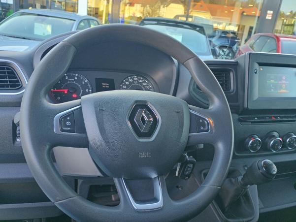Vente en ligne Renault Master Fourgon MASTER FGN TRAC F3300 L2H2 DCI 135 au prix de 23 490 €