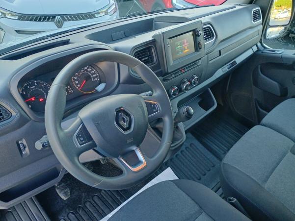 Vente en ligne Renault Master Fourgon MASTER FGN TRAC F3300 L2H2 DCI 135 au prix de 23 490 €
