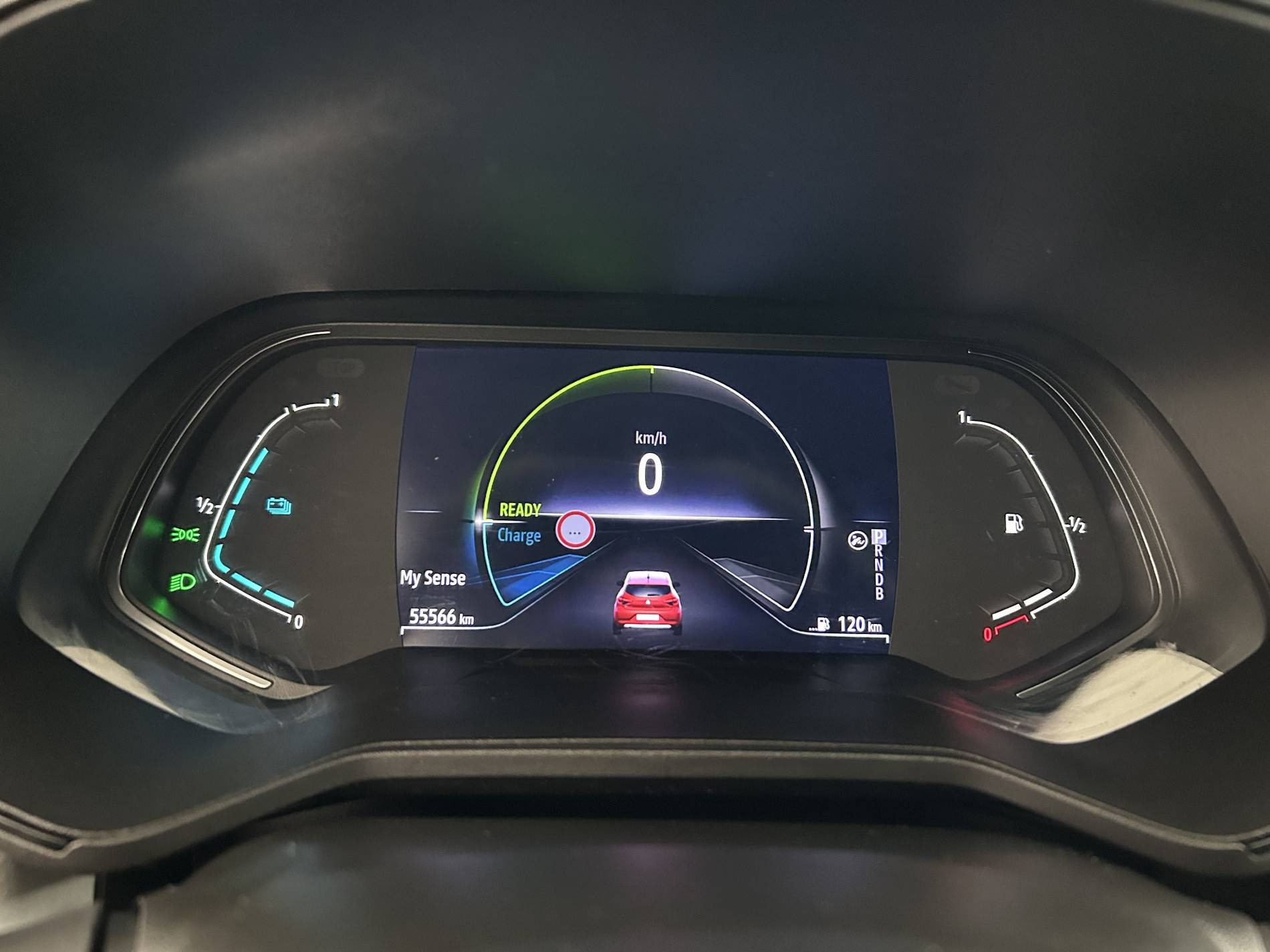 Vente en ligne Renault Clio 5 Clio E-Tech 140 - 21N au prix de 16 590 €