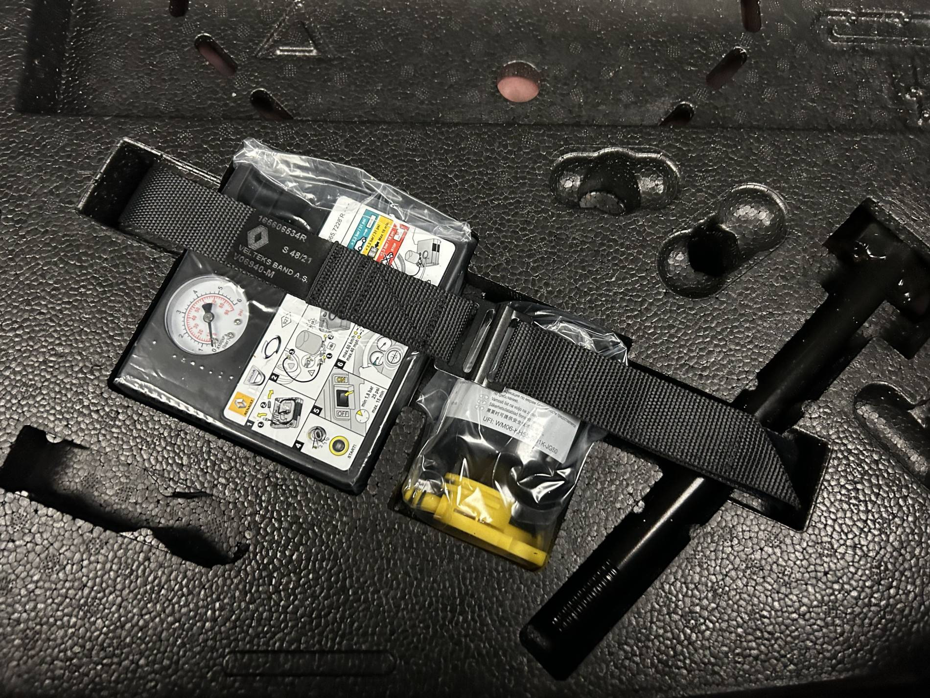 Vente en ligne Renault Clio 5 Clio E-Tech 140 - 21N au prix de 16 590 €