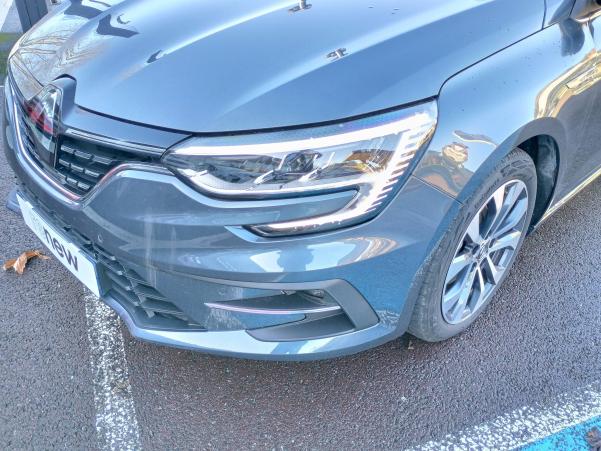 Vente en ligne Renault Megane 4 Estate  Blue dCi 115 EDC au prix de 24 990 €