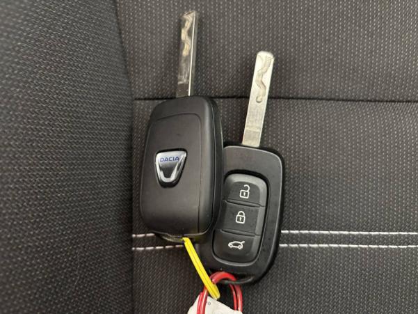Vente en ligne Dacia Sandero  ECO-G 100 au prix de 14 990 €