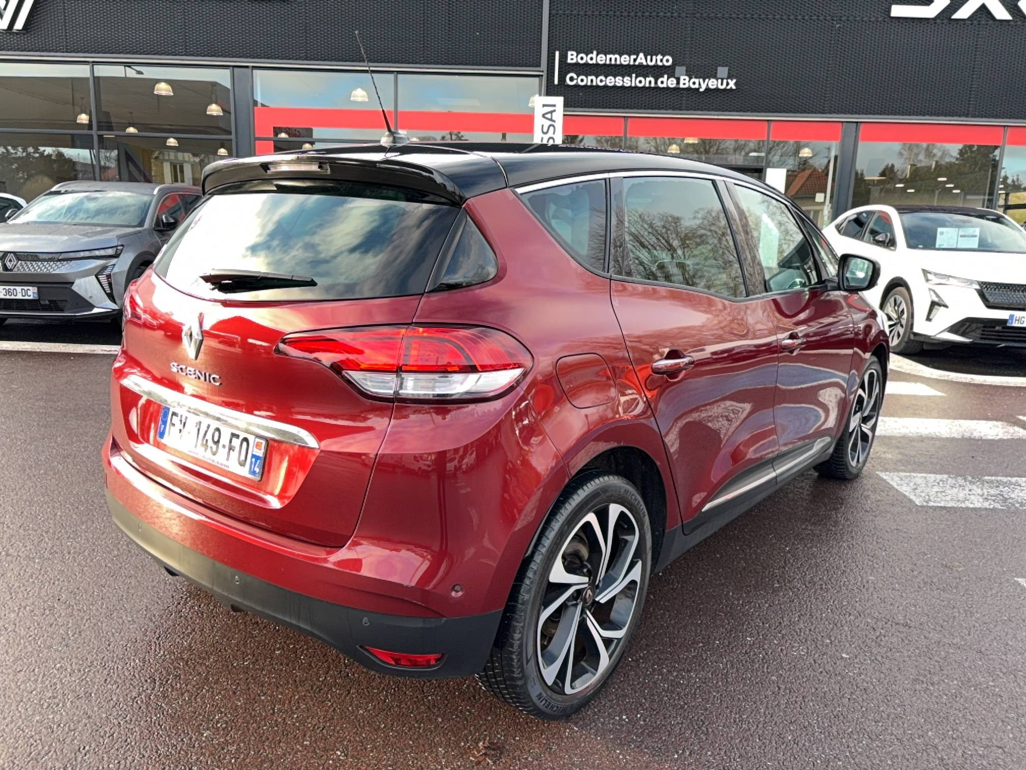 Vente en ligne Renault Scenic 4 Scenic Blue dCi 120 au prix de 17 990 €