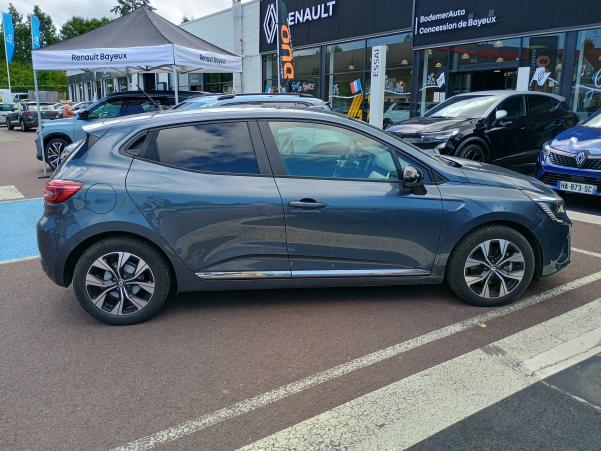 Vente en ligne Renault Clio 5 Clio E-Tech full hybrid 145 au prix de 17 990 €