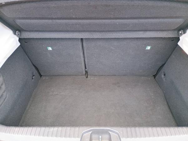 Vente en ligne Renault Clio 5 Clio E-Tech full hybrid 145 au prix de 17 990 €