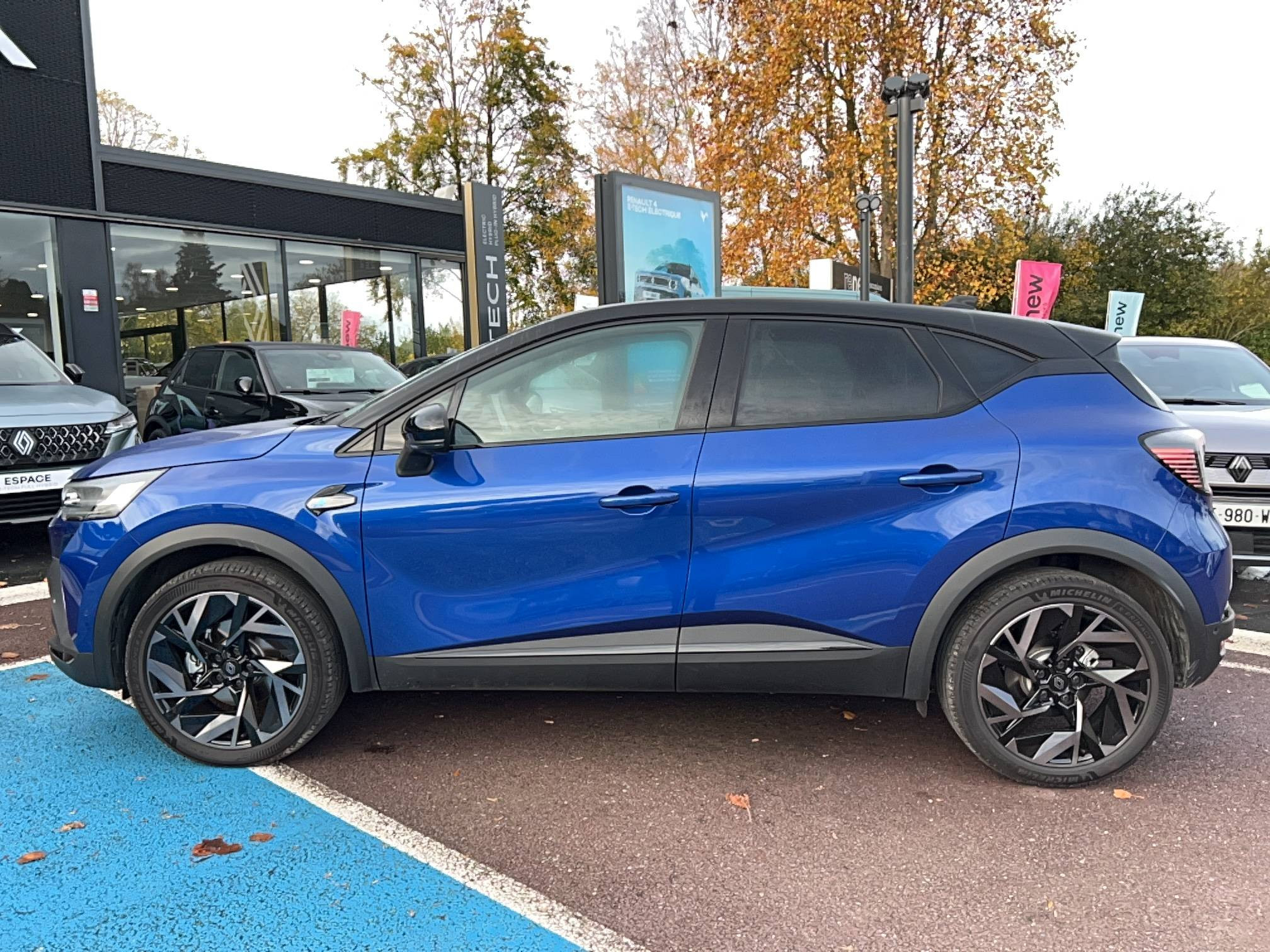 Vente en ligne Renault Captur  E-Tech full hybrid 145 ch au prix de 27 990 €