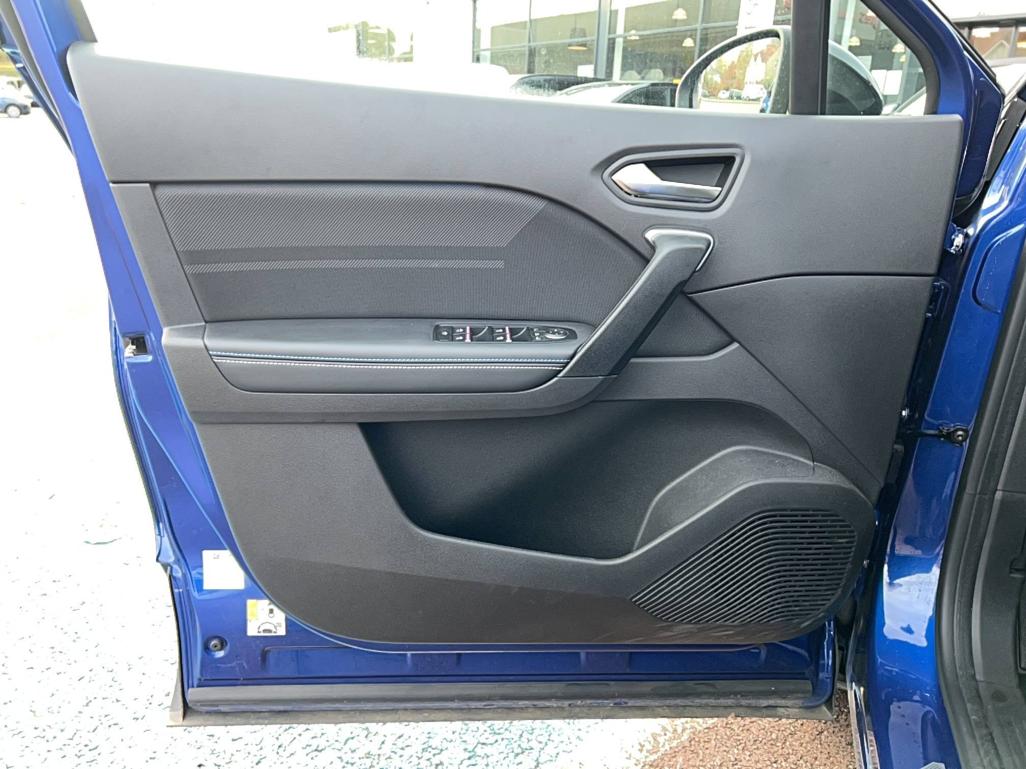 Vente en ligne Renault Captur  E-Tech full hybrid 145 ch au prix de 27 990 €