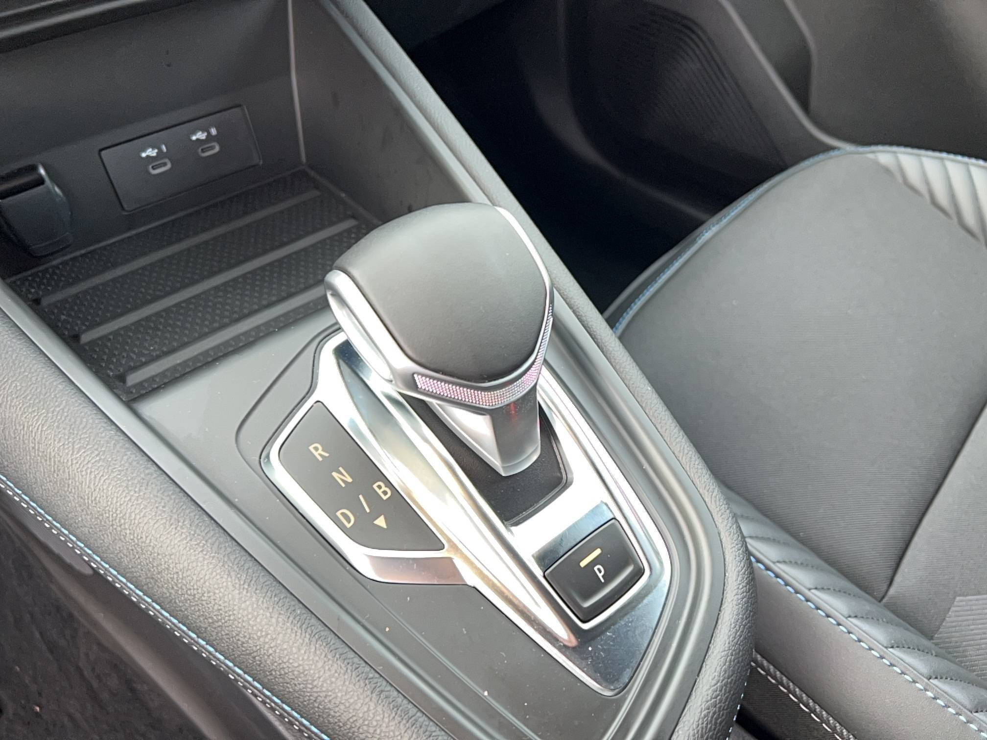 Vente en ligne Renault Captur  E-Tech full hybrid 145 ch au prix de 27 990 €