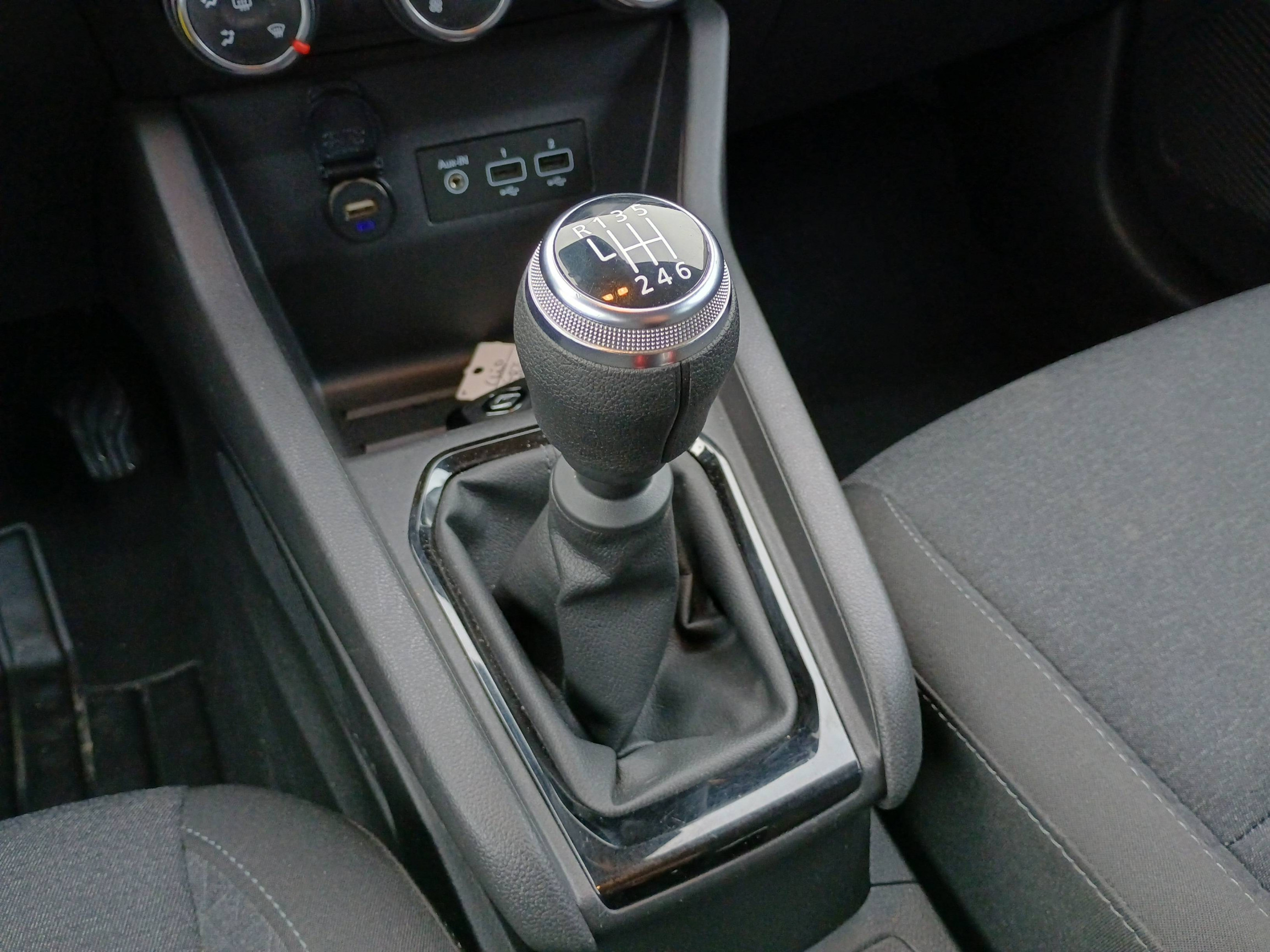 Vente en ligne Renault Clio 5 Clio TCe 90 au prix de 14 490 €