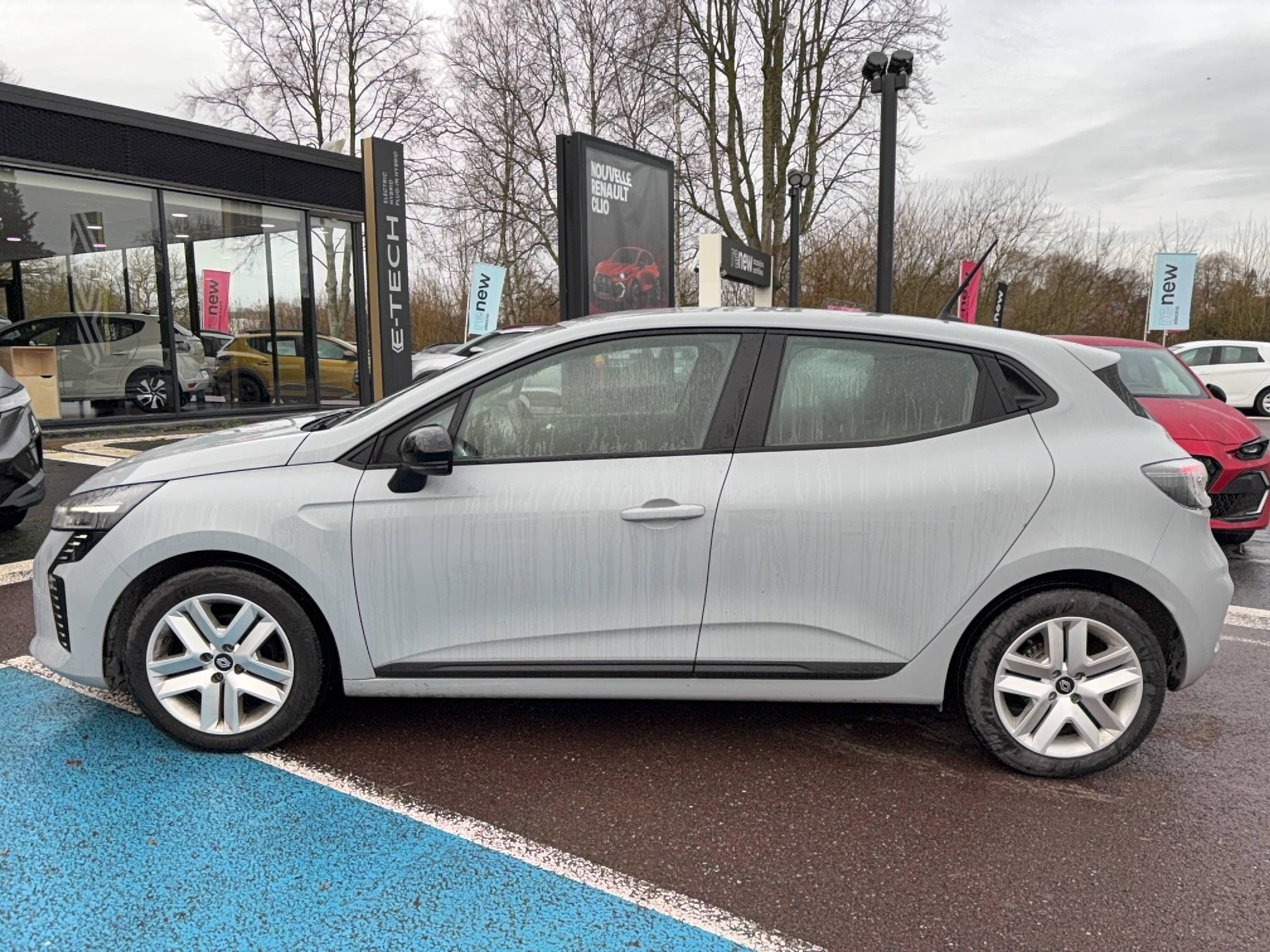 Vente en ligne Renault Clio 5 Clio TCe 90 au prix de 14 490 €