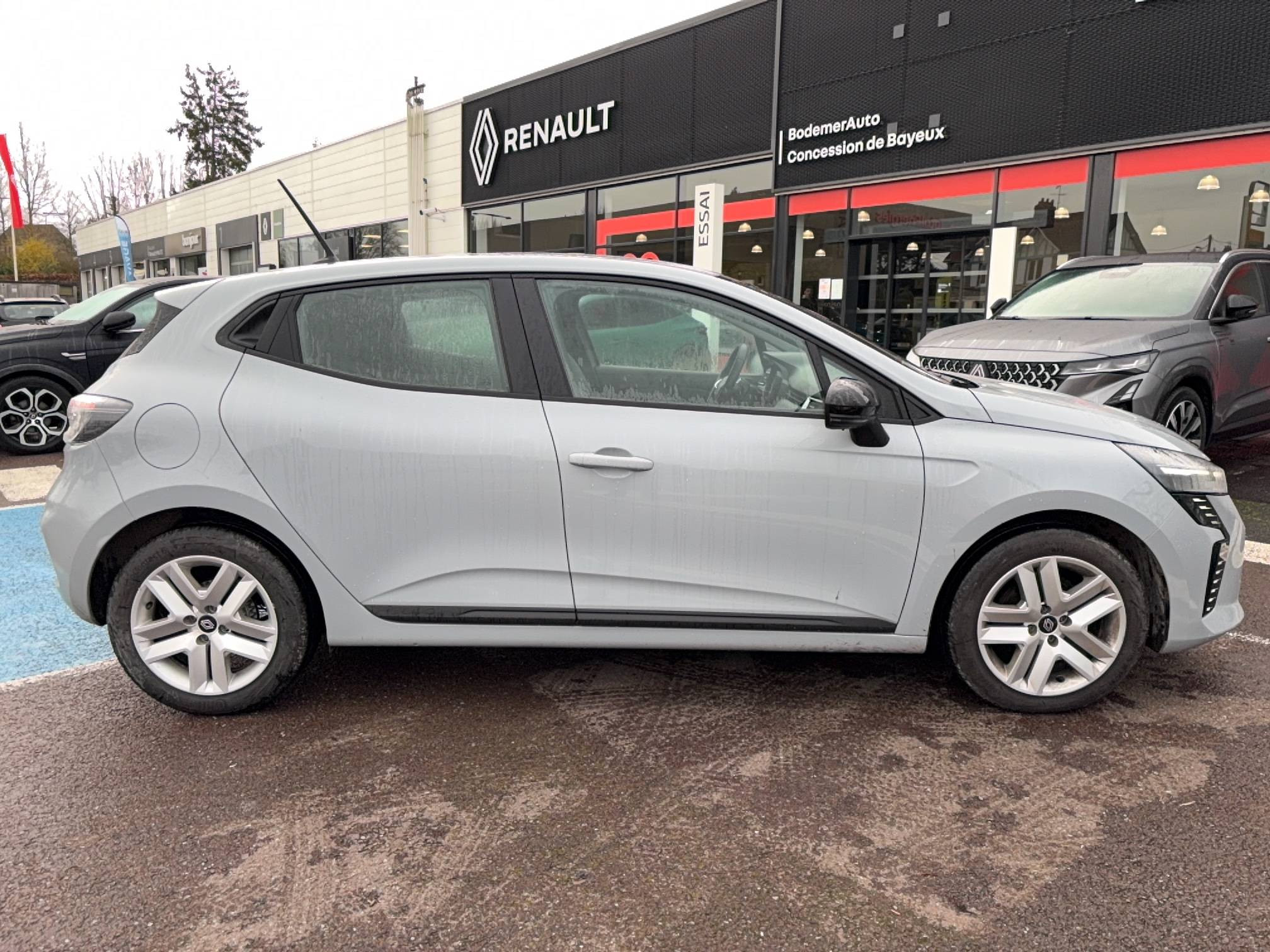 Vente en ligne Renault Clio 5 Clio TCe 90 au prix de 14 490 €