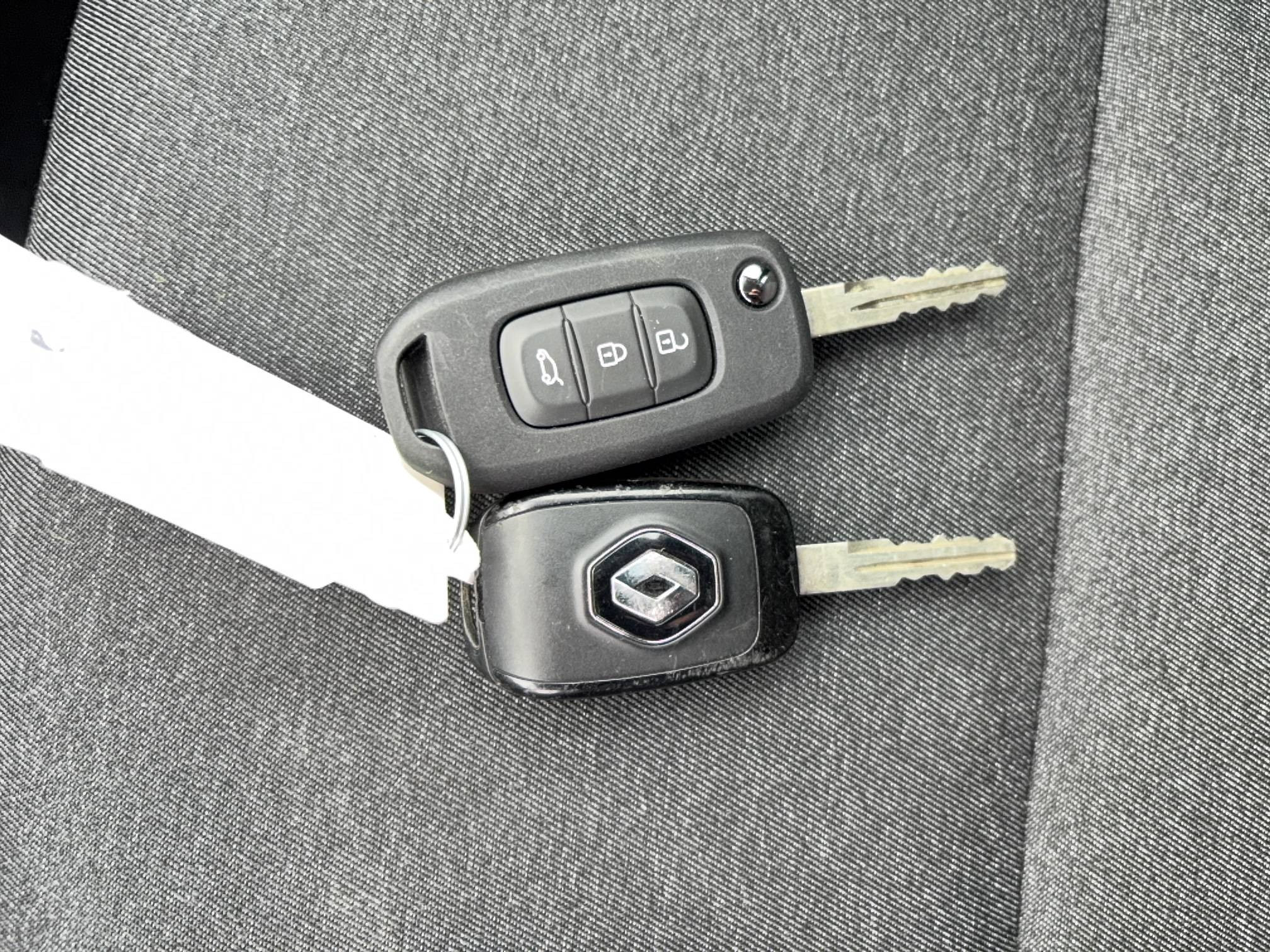 Vente en ligne Renault Clio 5 Clio TCe 90 au prix de 14 490 €