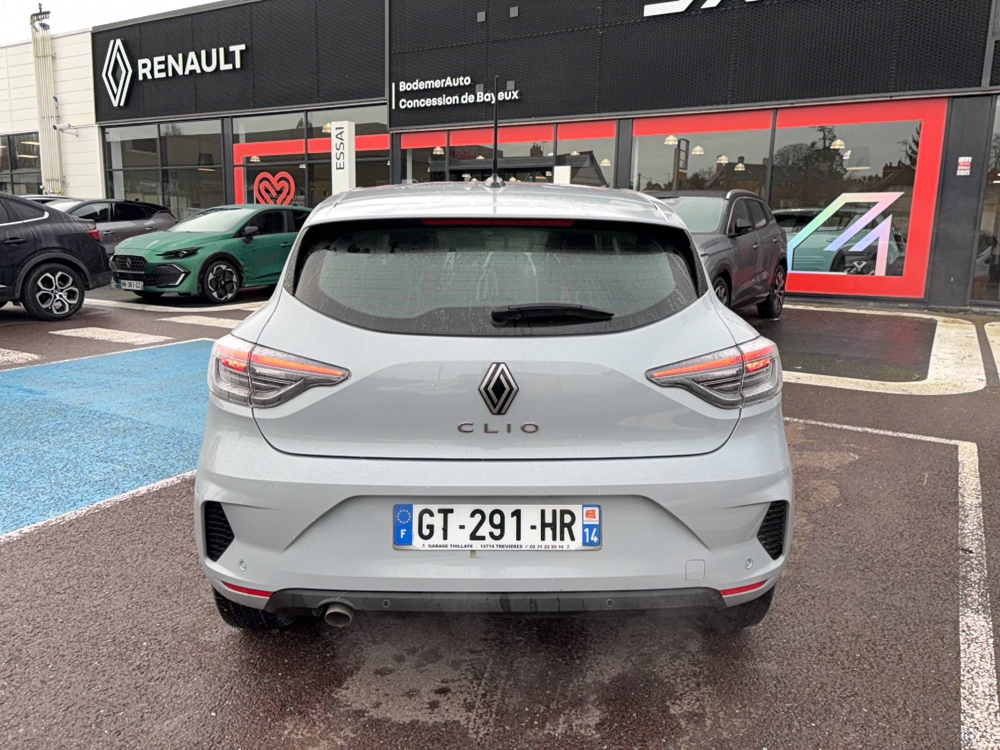 Vente en ligne Renault Clio 5 Clio TCe 90 au prix de 14 490 €