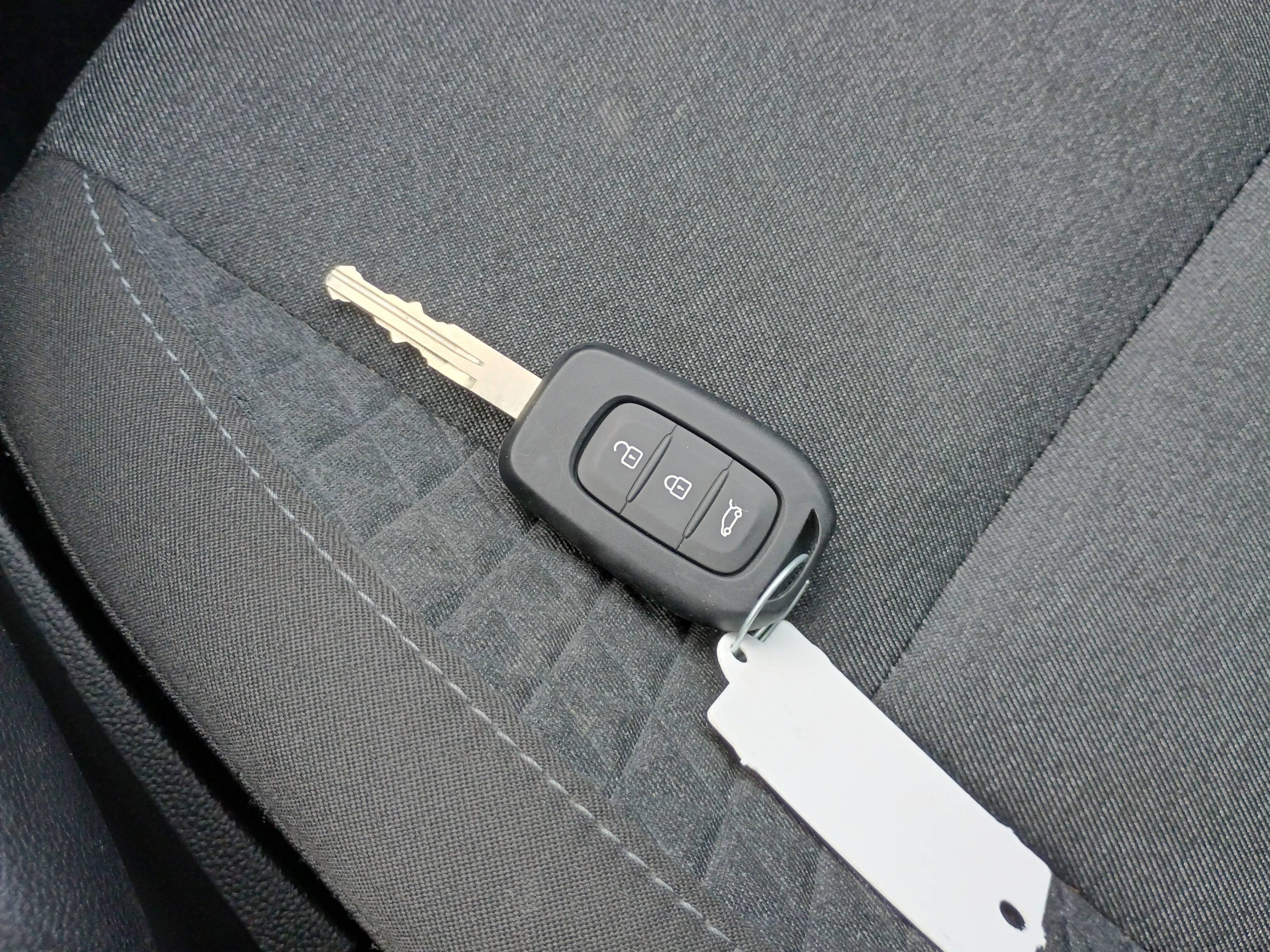 Vente en ligne Renault Clio 5 Clio TCe 90 au prix de 14 490 €