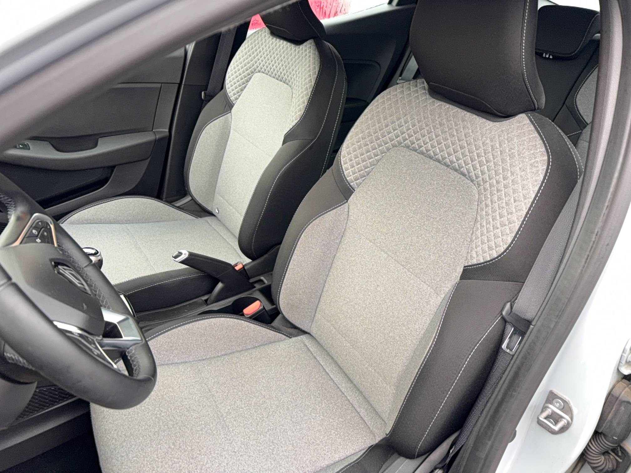 Vente en ligne Renault Clio 5 Clio TCe 90 au prix de 14 490 €