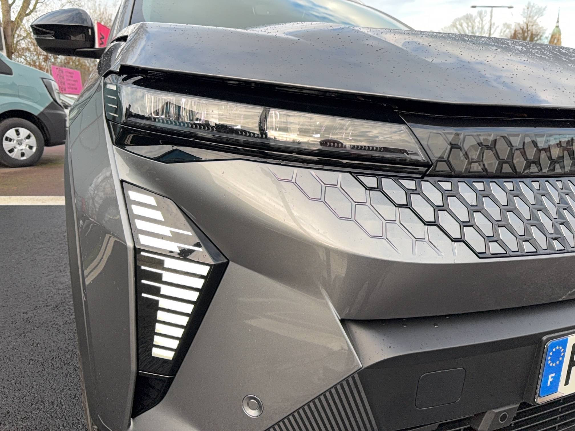 Vente en ligne Renault Scenic E-Tech  220 ch grande autonomie au prix de 41 990 €