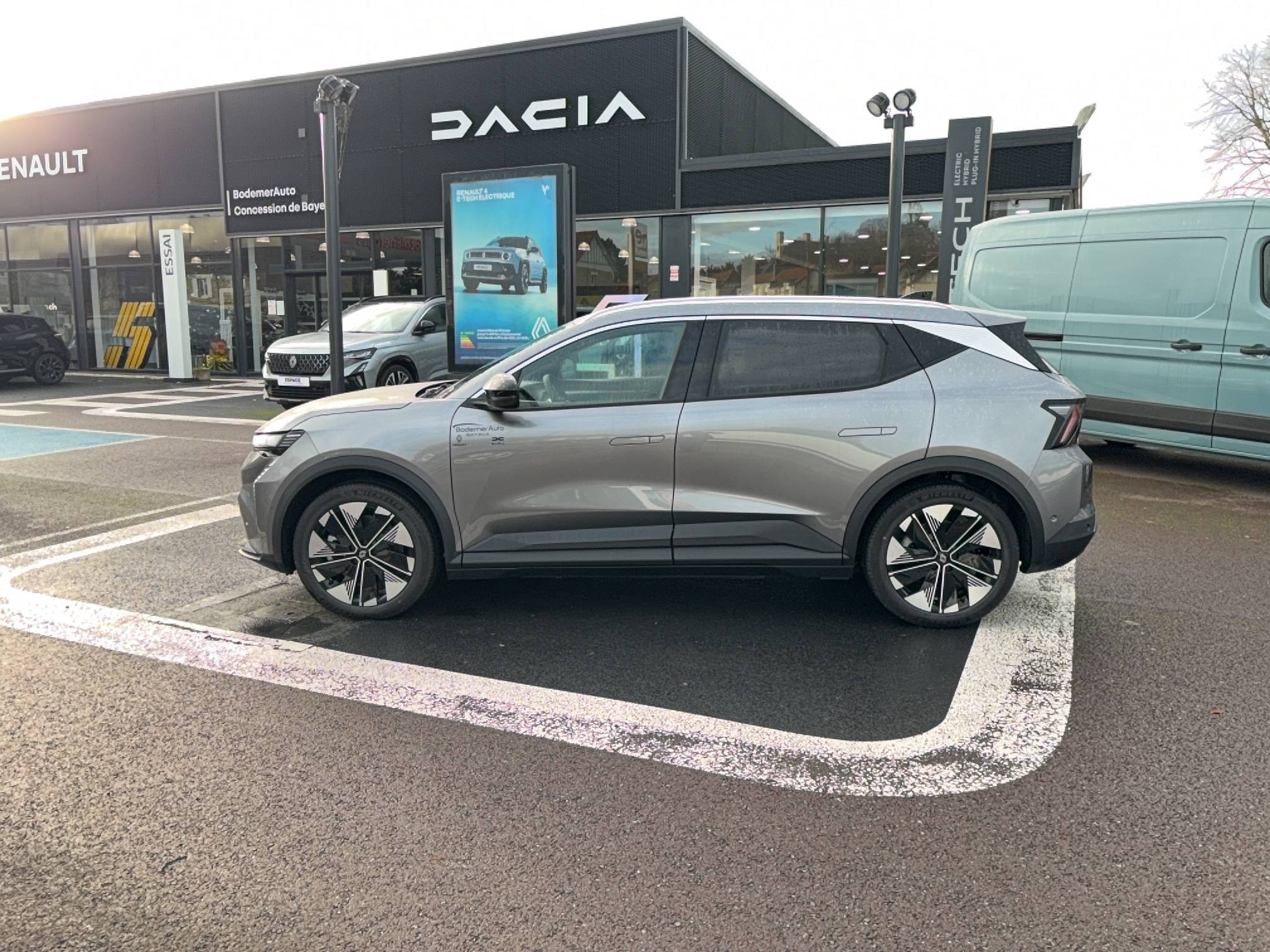 Vente en ligne Renault Scenic E-Tech  220 ch grande autonomie au prix de 41 990 €