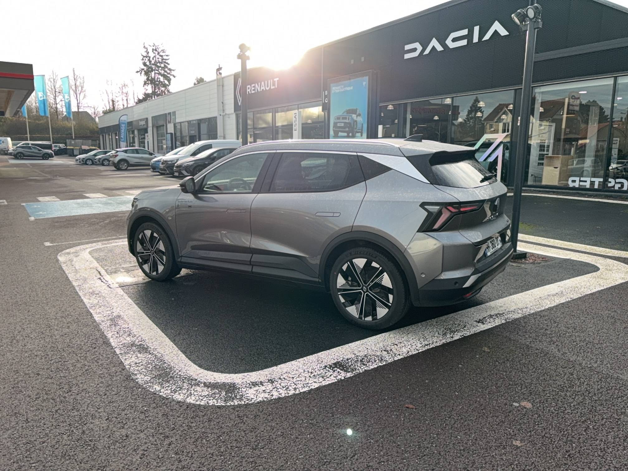 Vente en ligne Renault Scenic E-Tech  220 ch grande autonomie au prix de 41 990 €