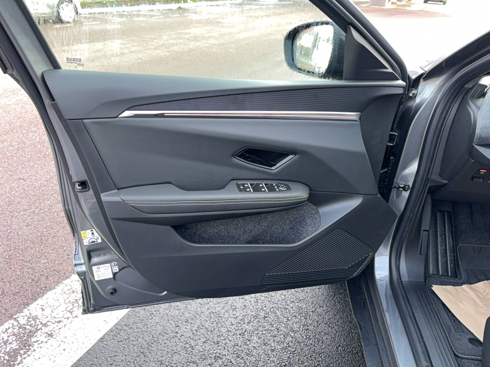 Vente en ligne Renault Scenic E-Tech  220 ch grande autonomie au prix de 41 990 €