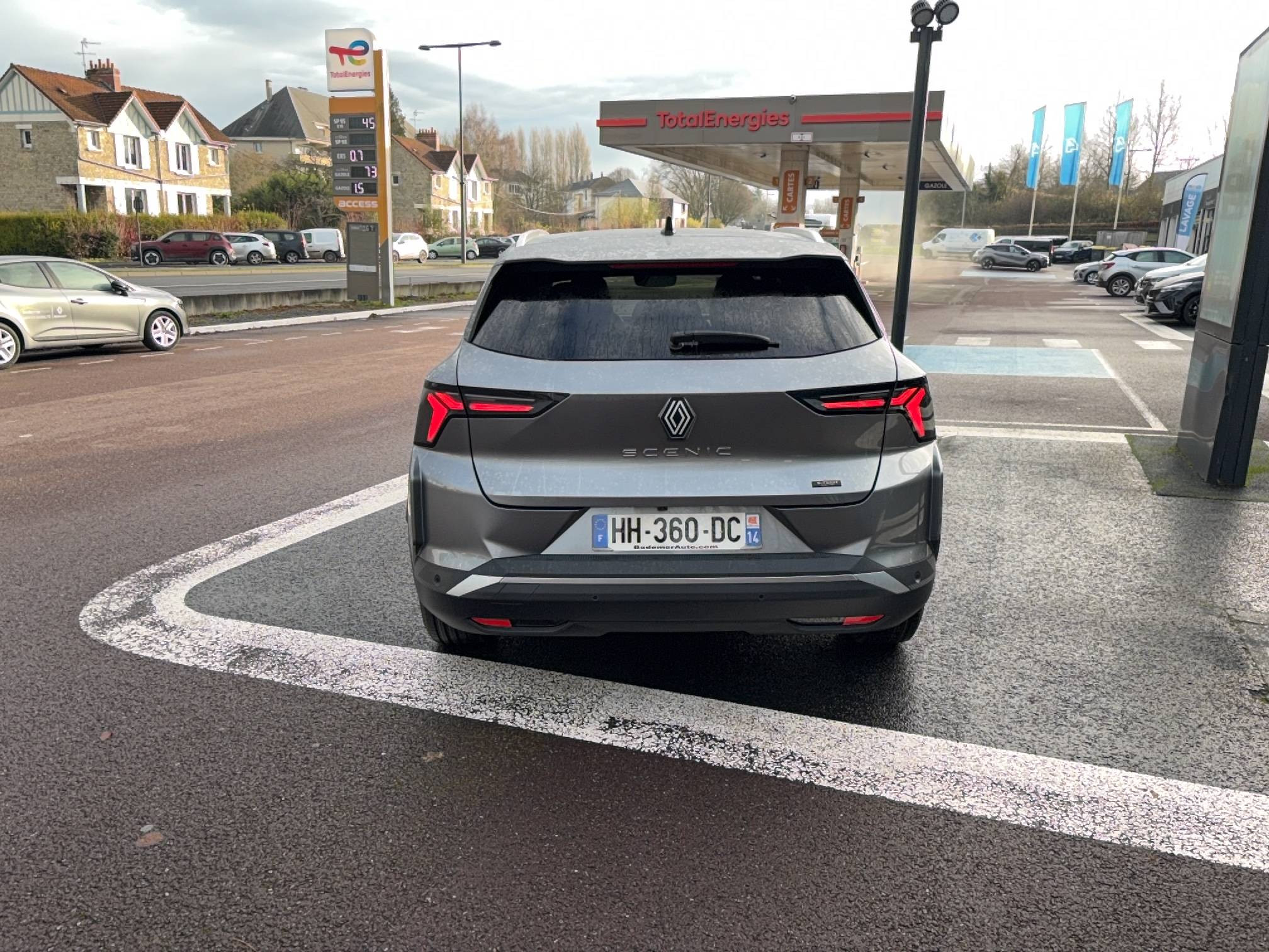 Vente en ligne Renault Scenic E-Tech  220 ch grande autonomie au prix de 41 990 €