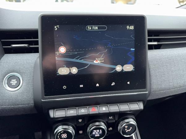 Vente en ligne Renault Clio 5 Clio E-Tech full hybrid 145 au prix de 22 990 €