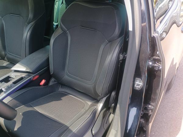 Vente en ligne Renault Megane 4  TCe 140 EDC au prix de 22 990 €