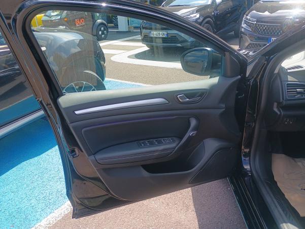 Vente en ligne Renault Megane 4  TCe 140 EDC au prix de 22 990 €
