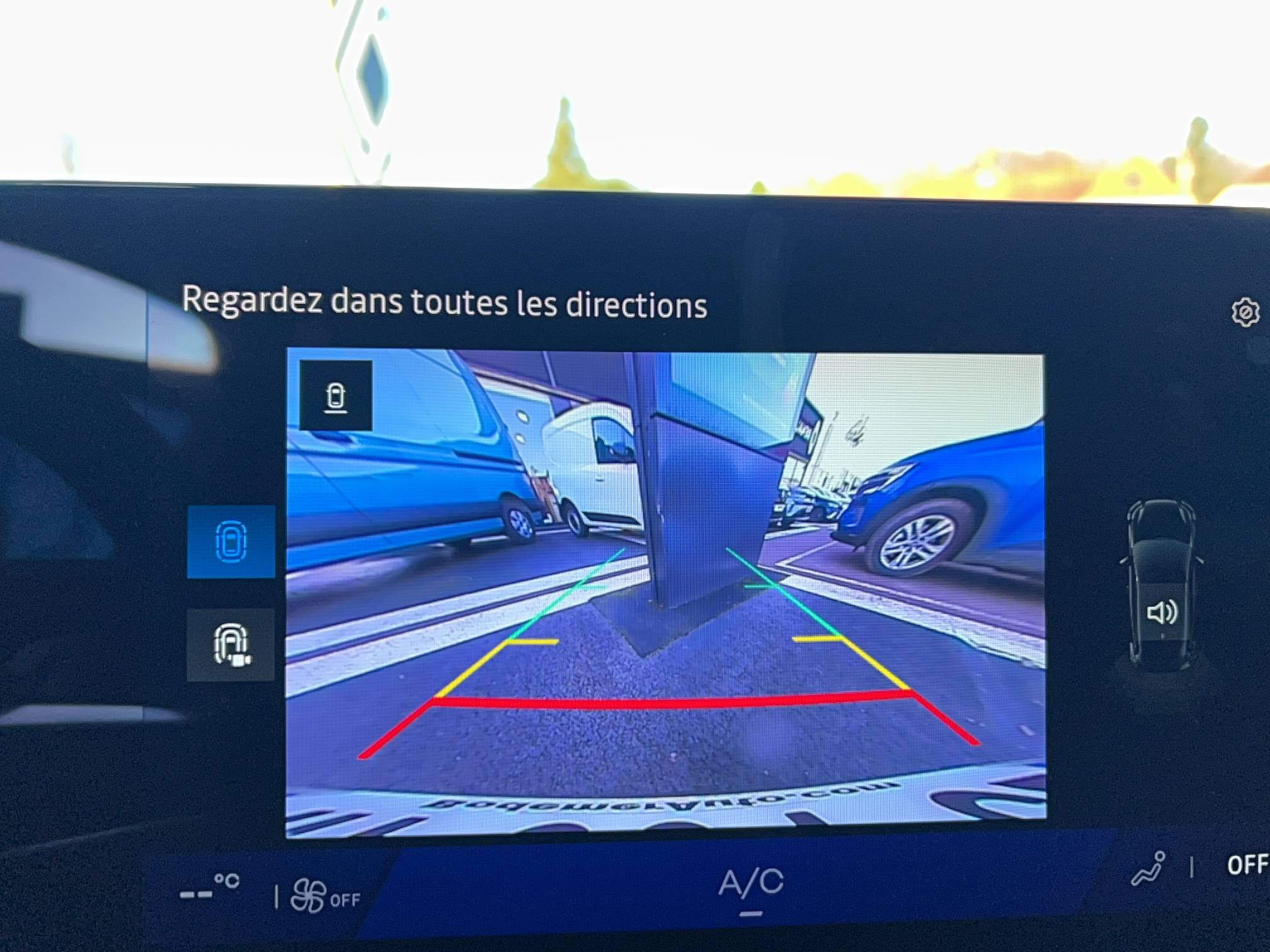 Vente en ligne Renault Clio 6 Clio E-Tech full hybrid 160 ch au prix de 26 990 €