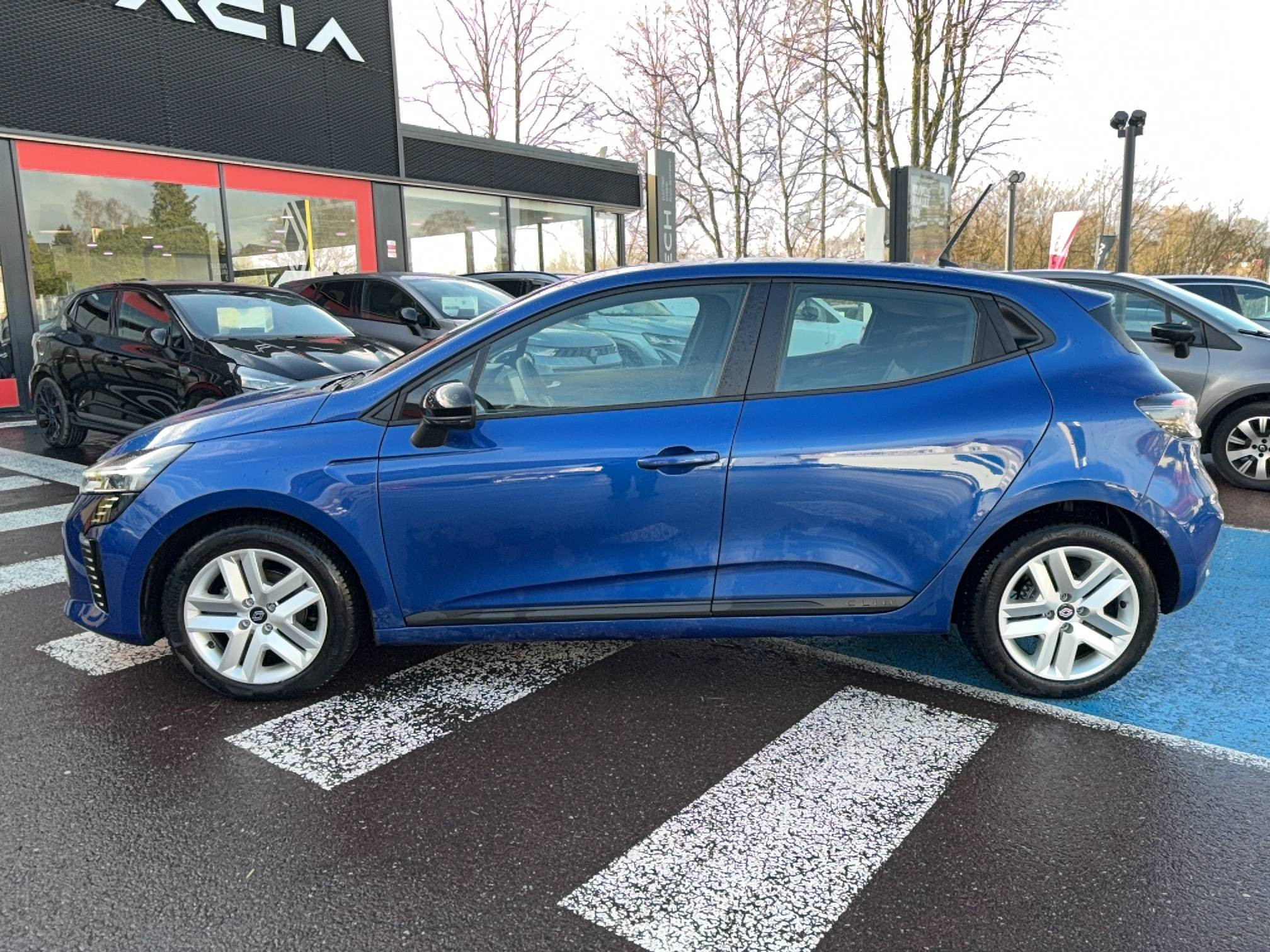 Vente en ligne Renault Clio 5 Clio Eco-G 100 ch GSR2 au prix de 16 990 €