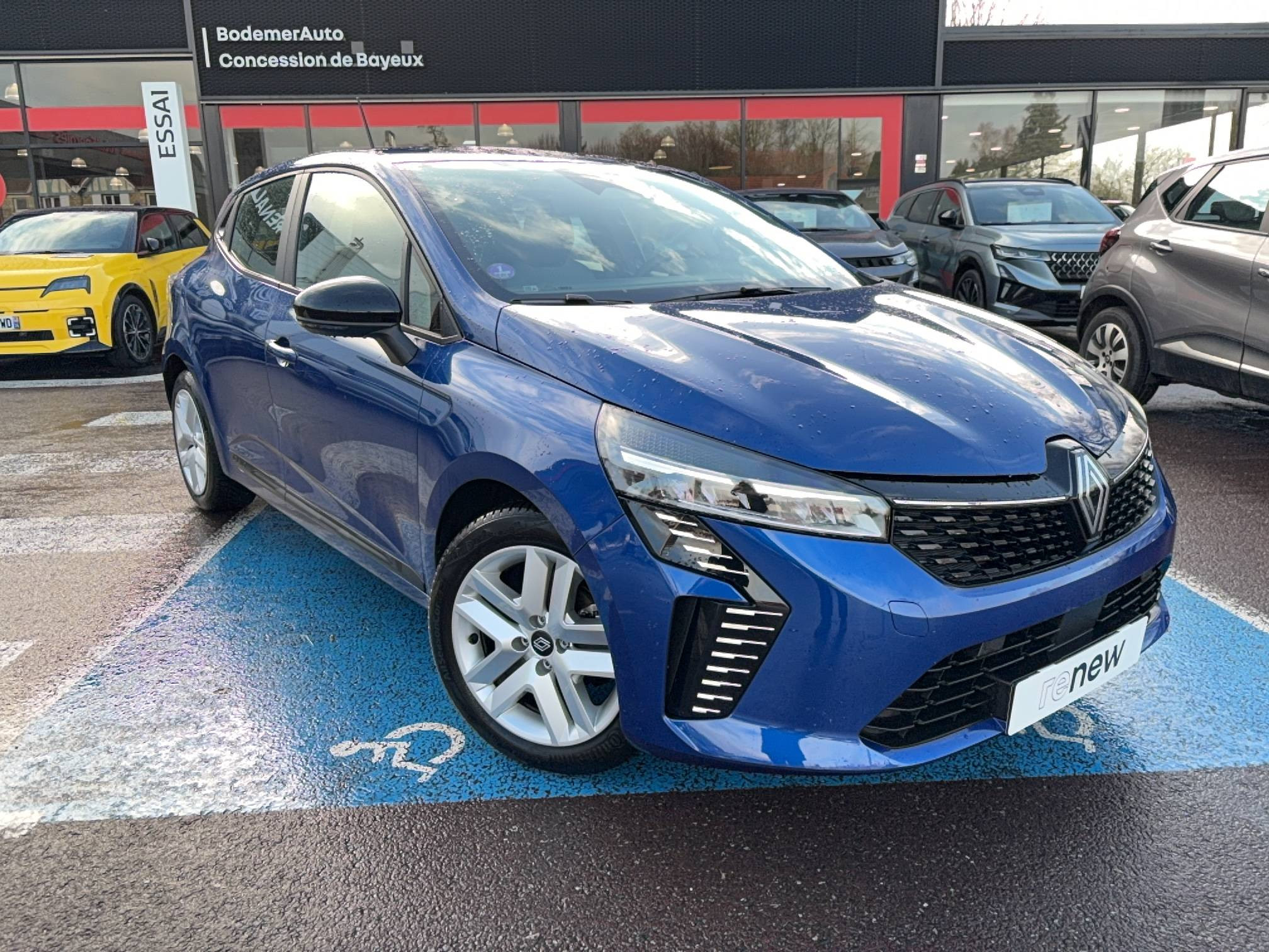 Vente en ligne Renault Clio 5 Clio Eco-G 100 ch GSR2 au prix de 16 990 €