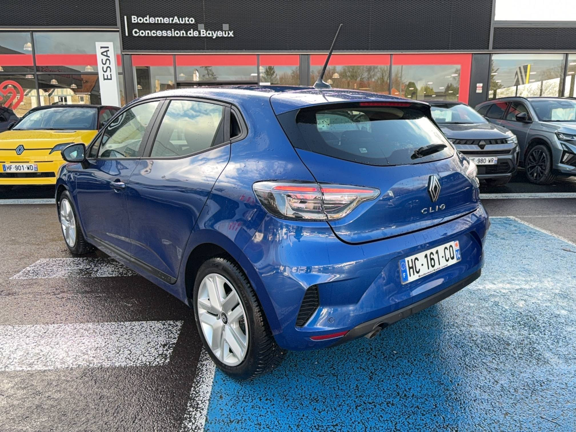 Vente en ligne Renault Clio 5 Clio Eco-G 100 ch GSR2 au prix de 16 990 €