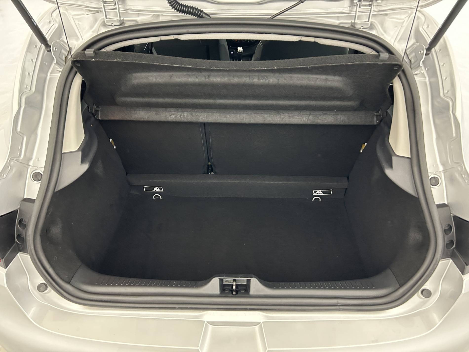 Vente en ligne Renault Clio 4 Clio 1.2 16V 75 au prix de 10 490 €