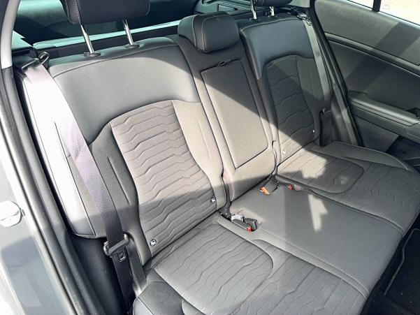 Vente en ligne Kia Sportage  1.6 T-GDi 230ch ISG Hybride BVA6 4x2 au prix de 32 990 €