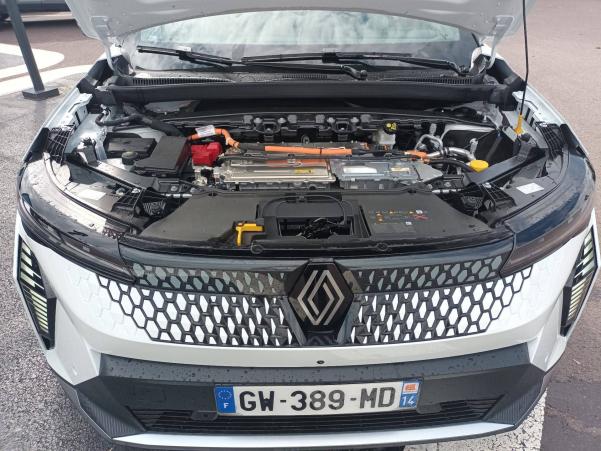 Vente en ligne Renault Scenic E-Tech Scenic E-Tech electrique 220 ch grande autonomie au prix de 52 590 €