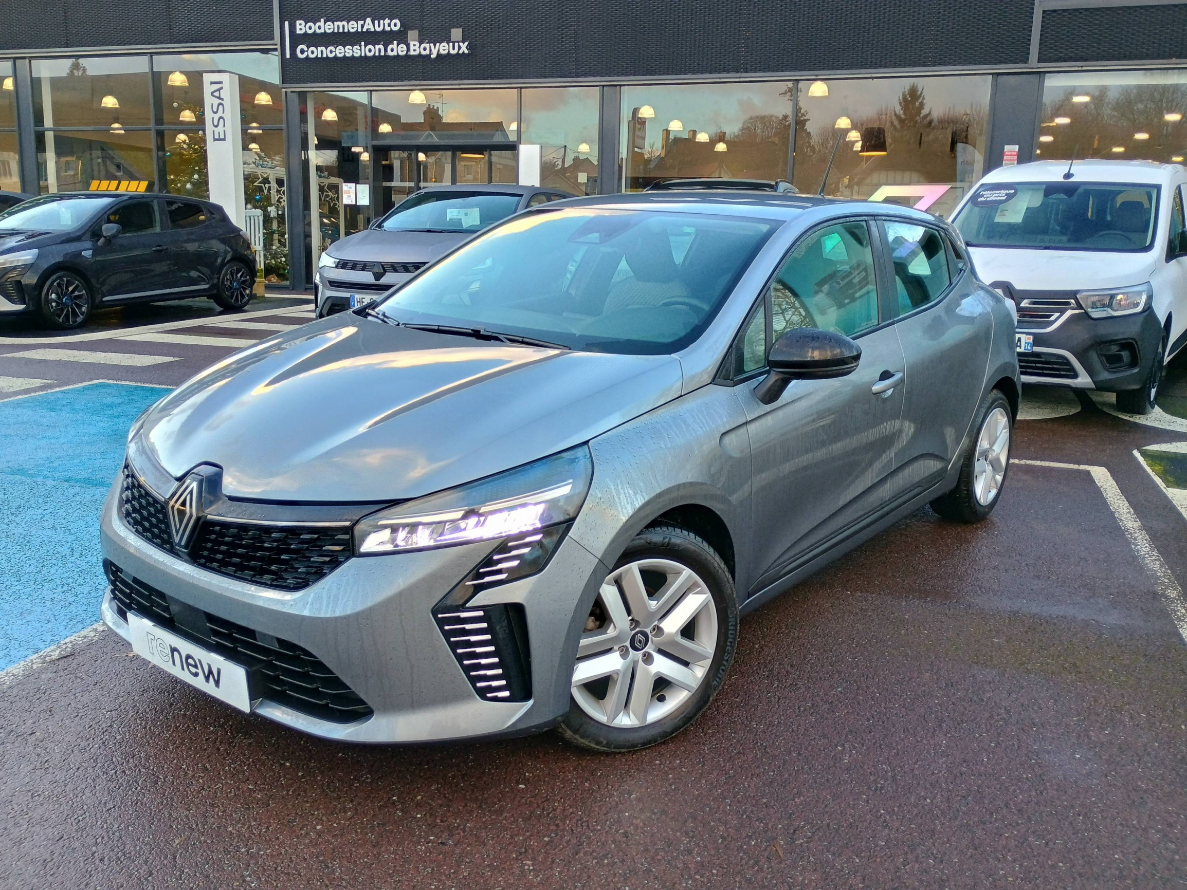 Renault Clio 5 Clio SCe 65 occasion de 2024 en vente à Bayeux
