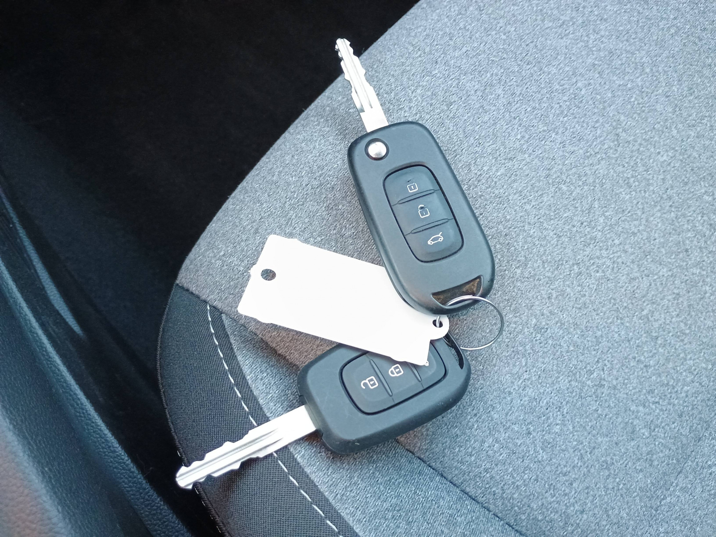 Vente en ligne Renault Clio 5 Clio SCe 65 au prix de 14 990 €