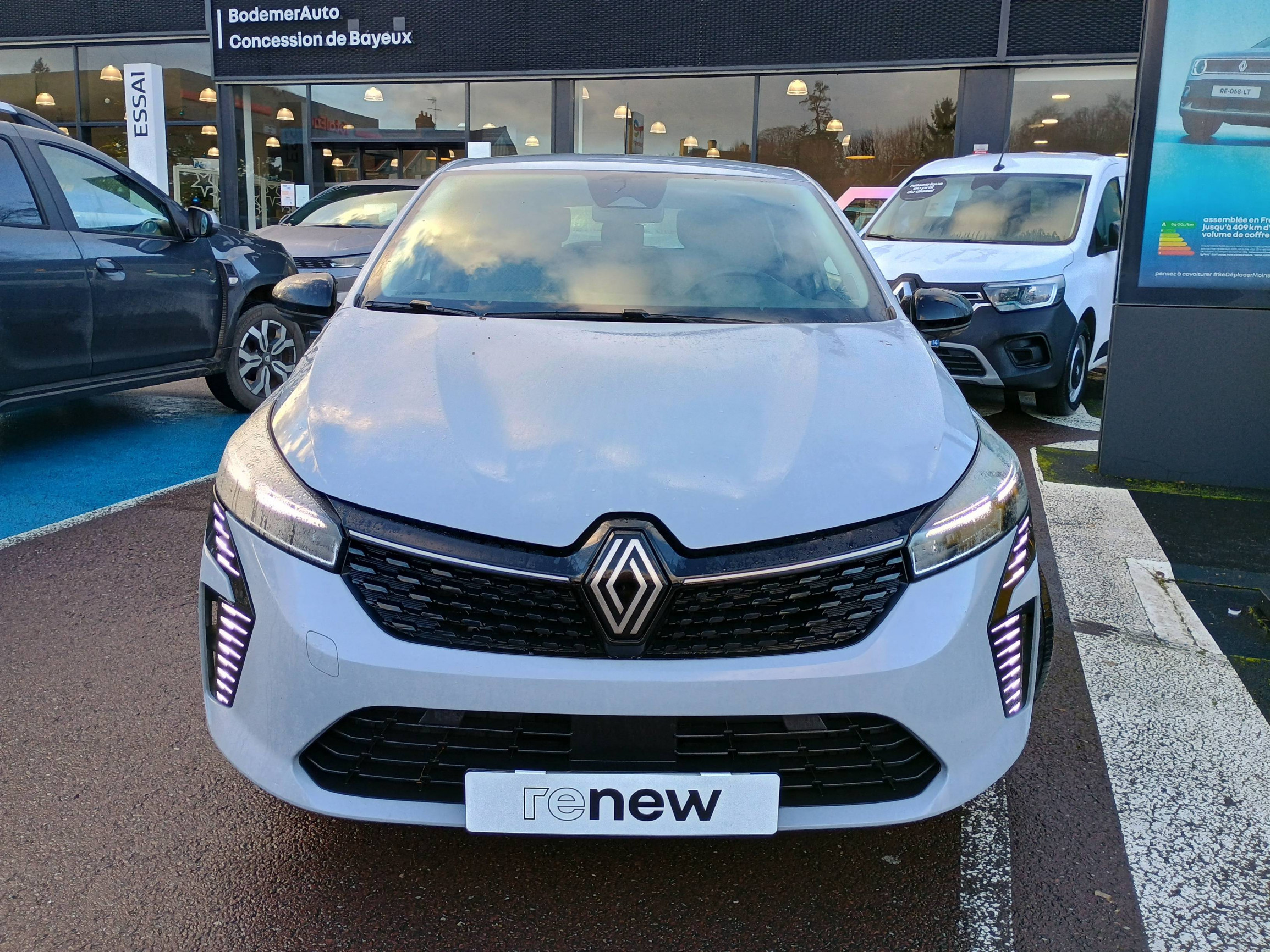 Vente en ligne Renault Clio 5 Clio SCe 65 au prix de 14 990 €
