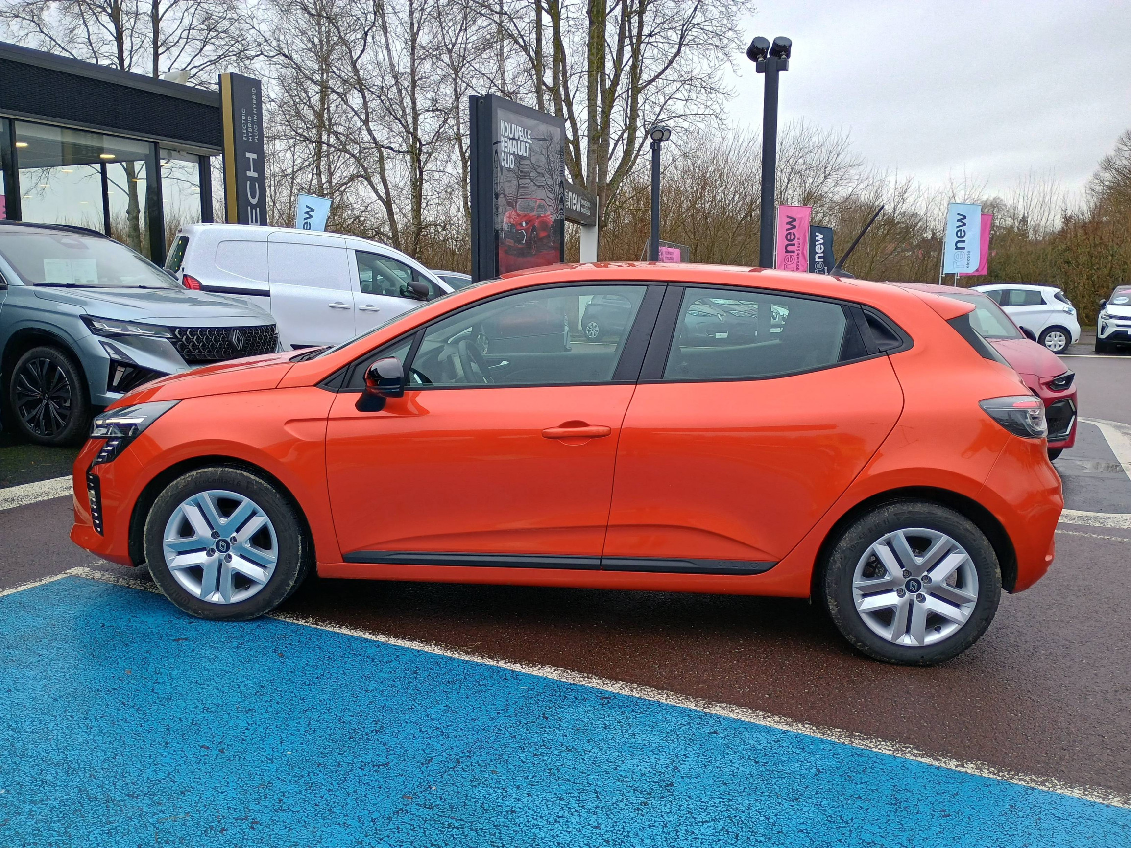 Vente en ligne Renault Clio 5 Clio SCe 65 au prix de 13 290 €