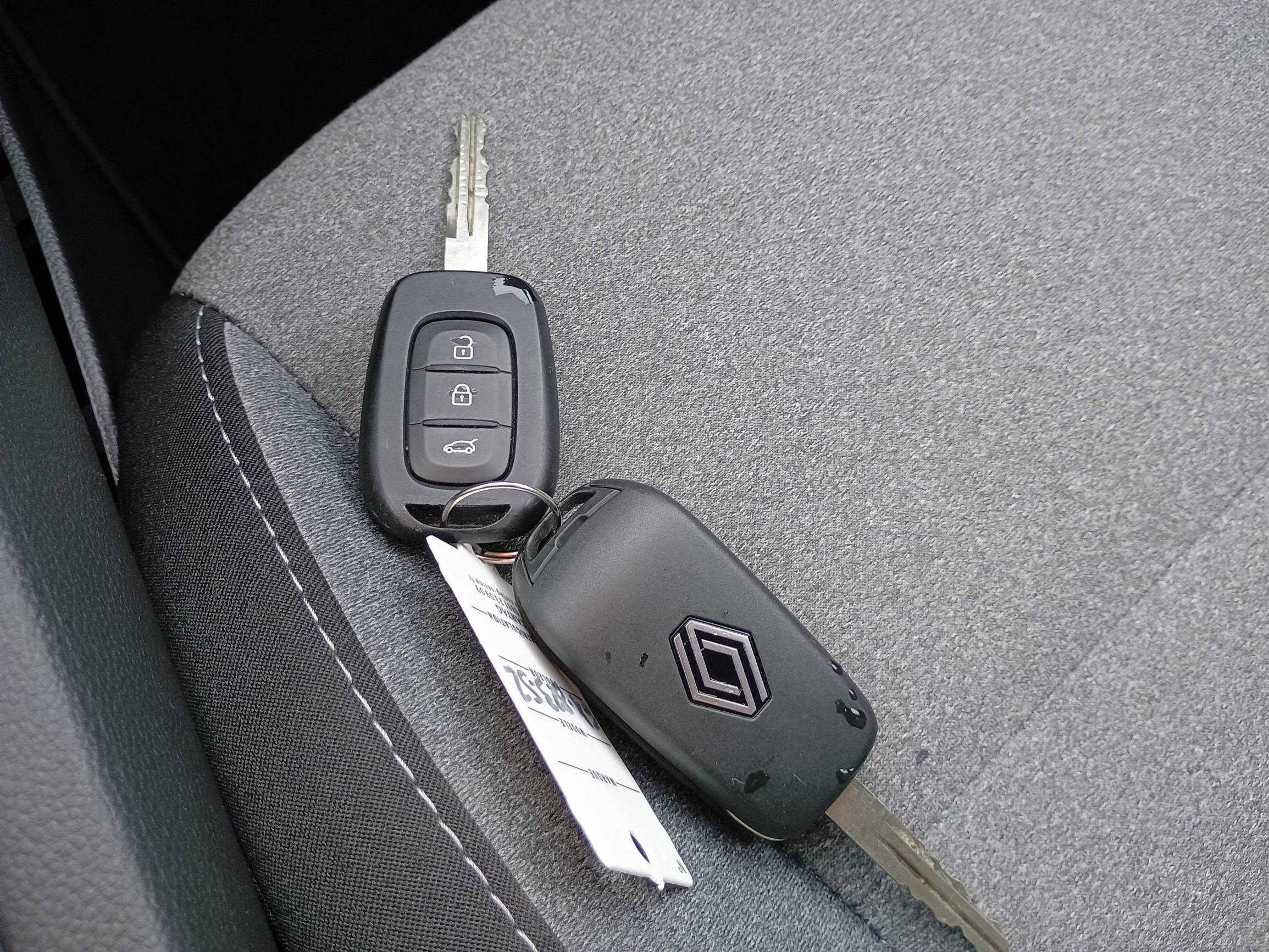 Vente en ligne Renault Clio 5 Clio SCe 65 au prix de 13 290 €