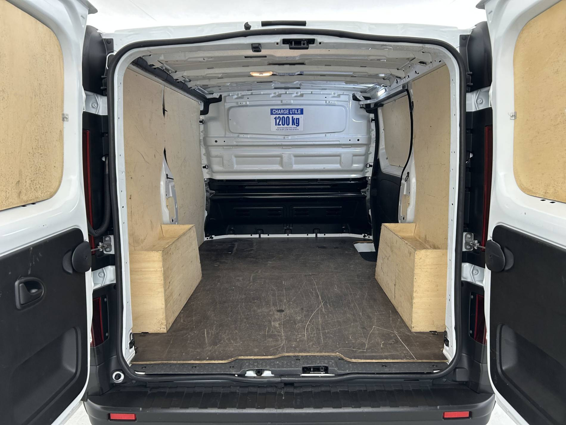 Vente en ligne Renault Trafic 3 Fourgon TRAFIC FG BLUE DCI 130 L1H1 3T GSR2 au prix de 24 990 €