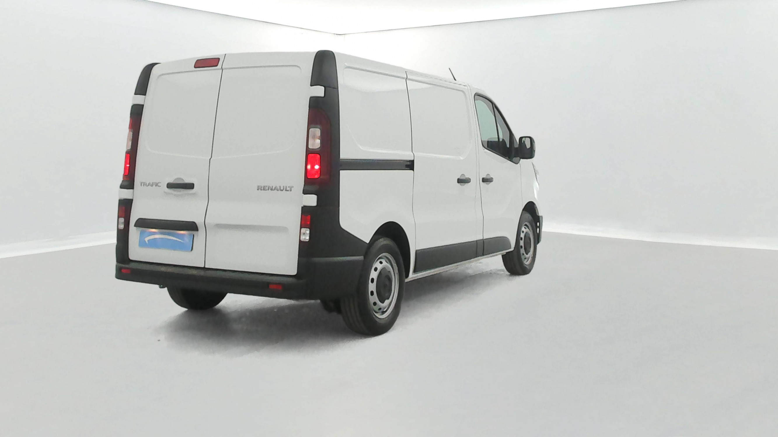 Vente en ligne Renault Trafic 3 Fourgon TRAFIC FG BLUE DCI 130 L1H1 3T GSR2 au prix de 24 990 €