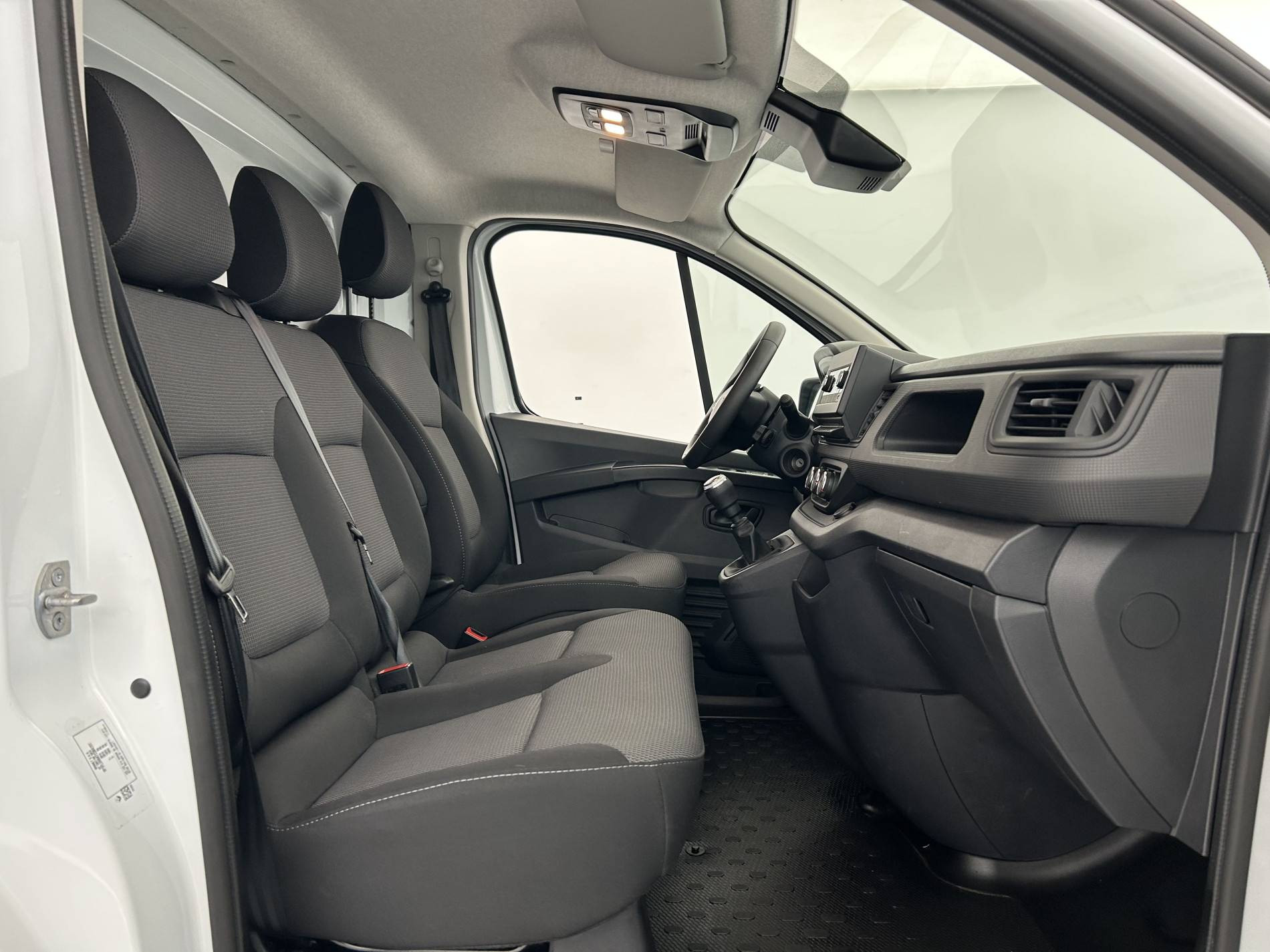 Vente en ligne Renault Trafic 3 Fourgon TRAFIC FG BLUE DCI 130 L1H1 3T GSR2 au prix de 24 990 €