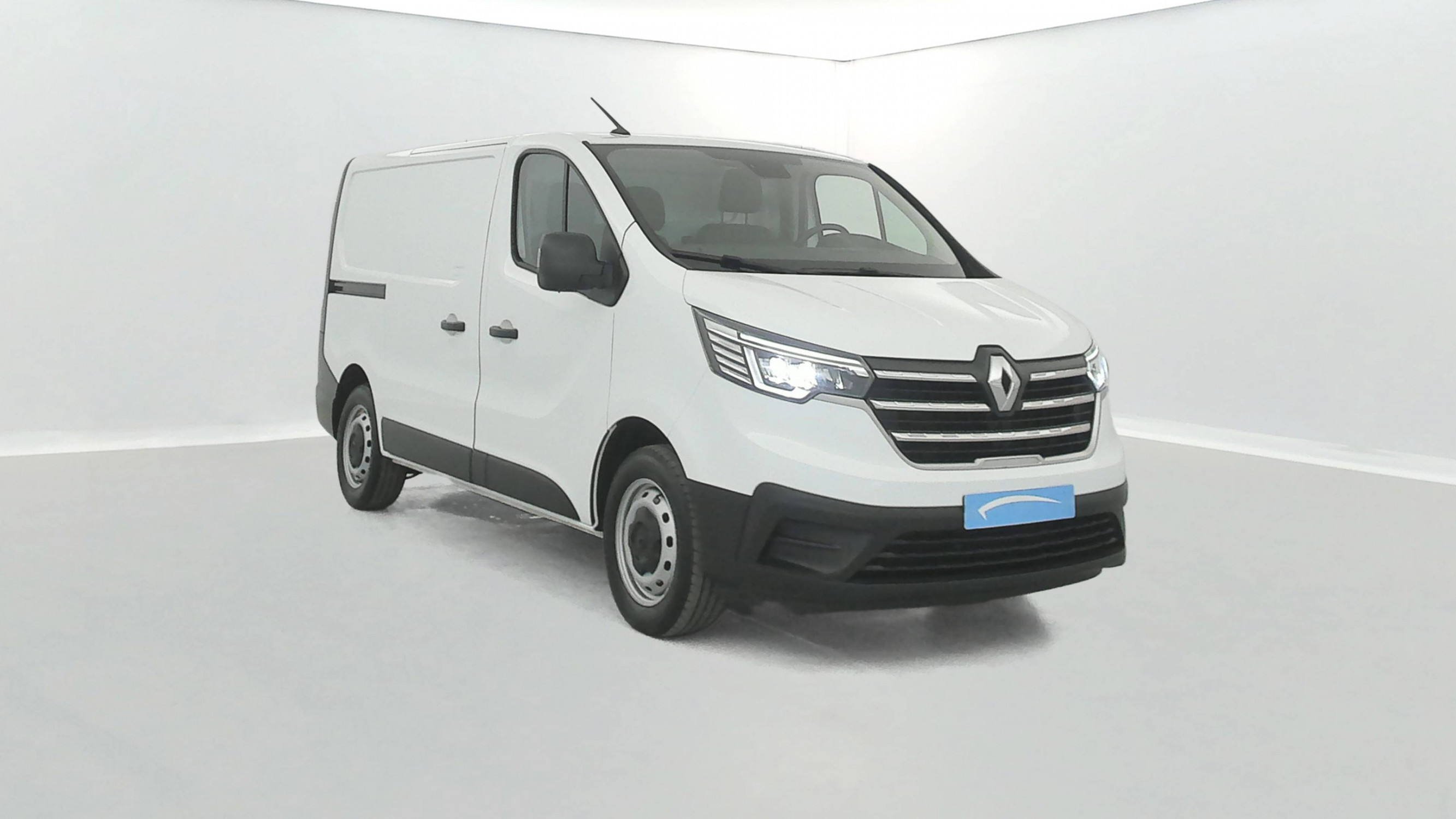 Vente en ligne Renault Trafic 3 Fourgon TRAFIC FG BLUE DCI 130 L1H1 3T GSR2 au prix de 24 990 €