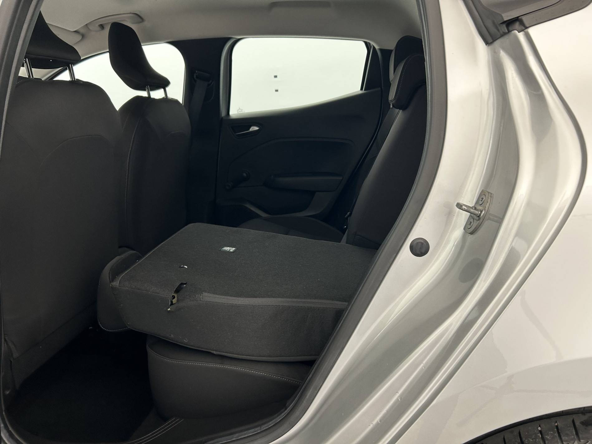 Vente en ligne Renault Clio 5 Clio TCe 90 au prix de 15 490 €