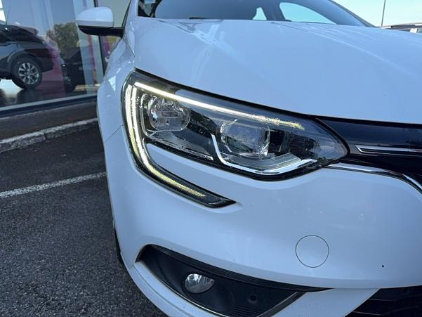 Vente en ligne Renault Megane 4 Estate Mégane IV Estate Blue dCi 95 au prix de 11 990 €