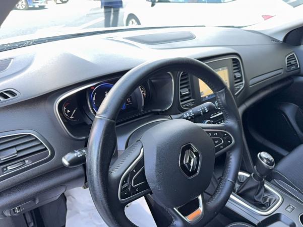 Vente en ligne Renault Megane 4 Estate Mégane IV Estate Blue dCi 95 au prix de 11 990 €