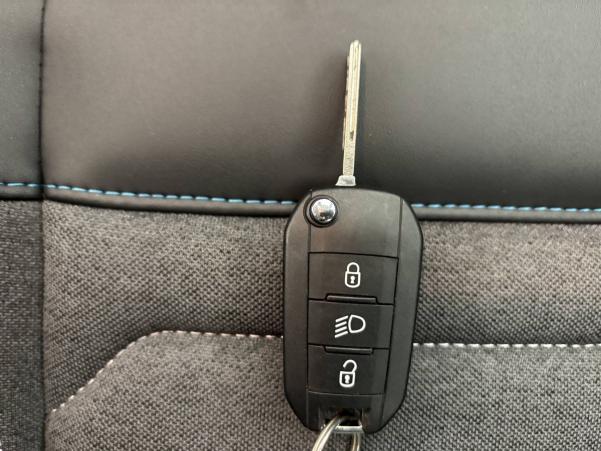 Vente en ligne Citroën C4  BlueHDi 110 S&S BVM6 au prix de 14 990 €