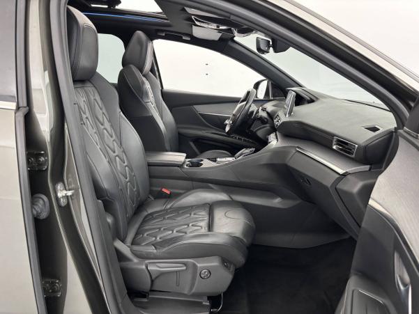 Vente en ligne Peugeot 3008  Hybrid4 300 e-EAT8 au prix de 22 990 €