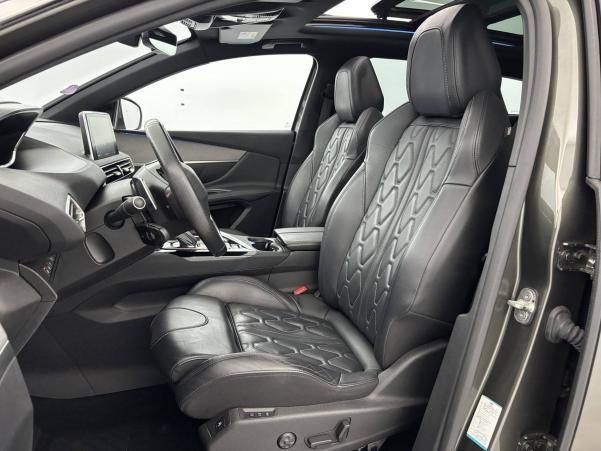 Vente en ligne Peugeot 3008  Hybrid4 300 e-EAT8 au prix de 22 990 €