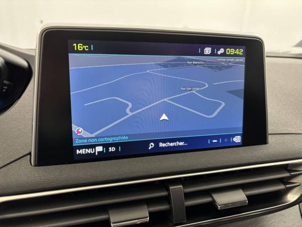 Vente en ligne Peugeot 3008  Hybrid4 300 e-EAT8 au prix de 22 990 €